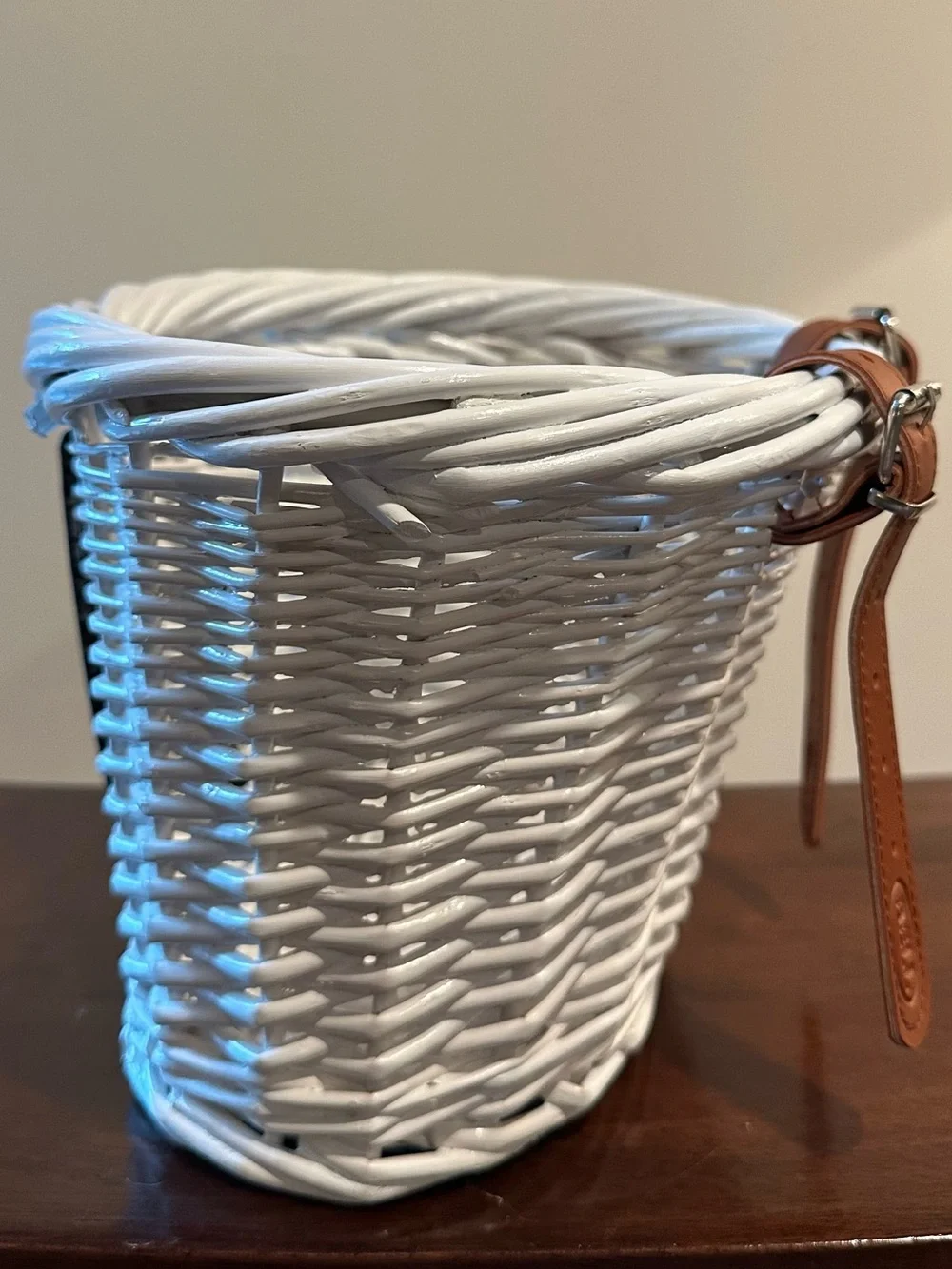 Small wicker bike basket • straps • white